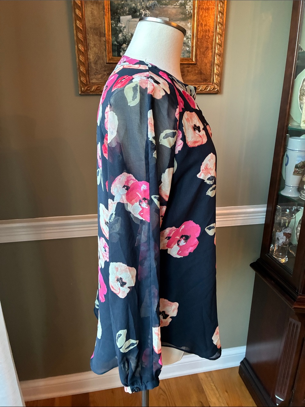 CAbi Navy Tunic with Pink & Cream Floral Print Size Small - Picture 5 of 9